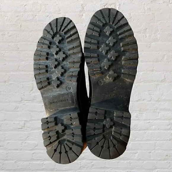 Marc Fisher Izzie Lugsole Ankle Boots Black Suede Shearling Leather Size 7 - Picture 9 of 10